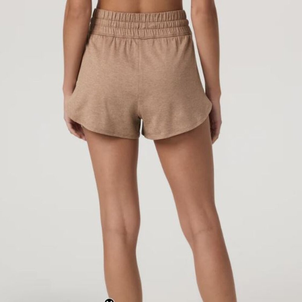 Vuori Brown Halo Performance Short 2.0 - Picture 2 of 4